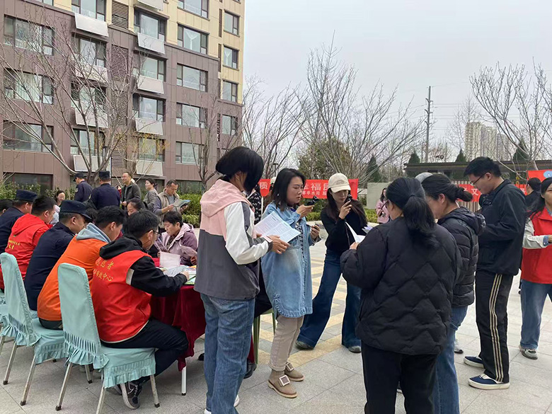 北海热力寒亭分公司进行“政策宣讲 进社区”活动